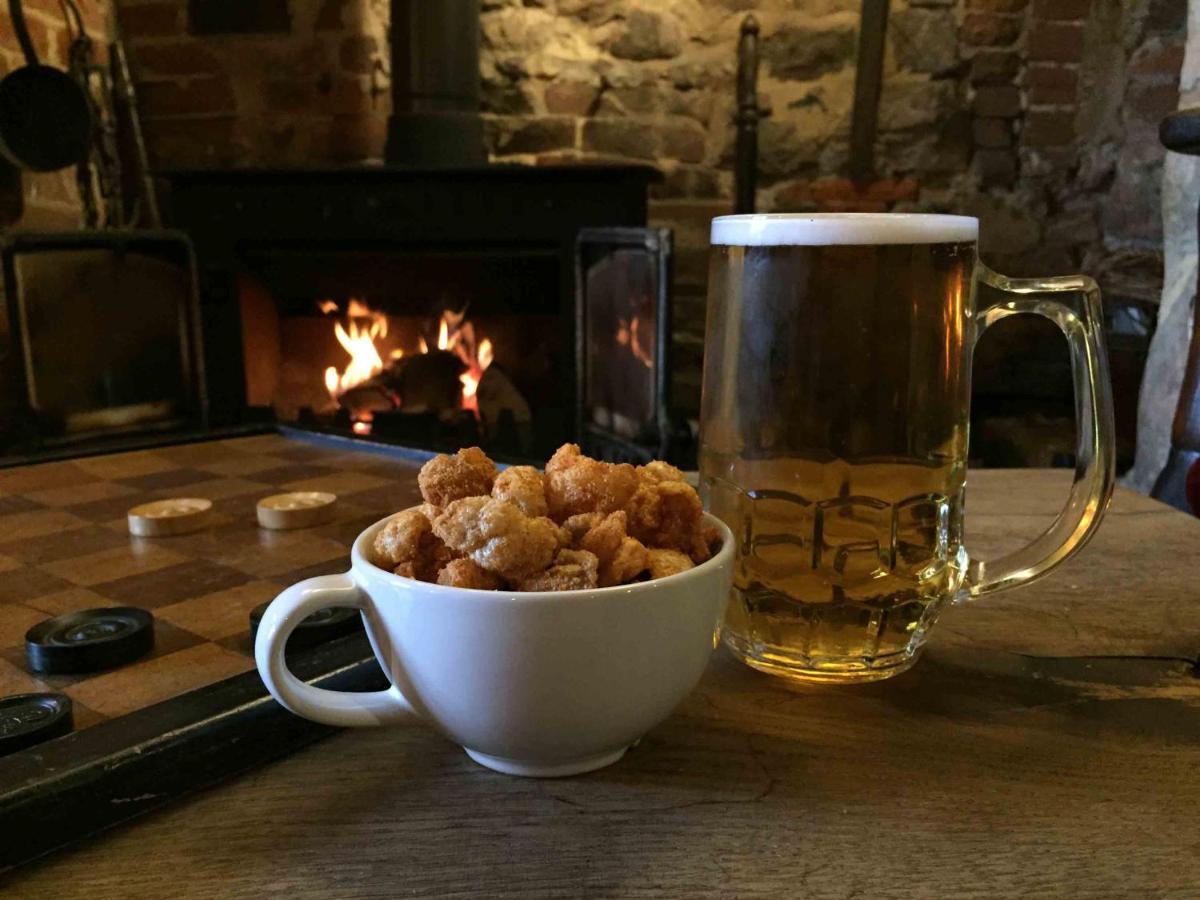 The Queen'S Head At Broad Chalke 호텔 외부 사진